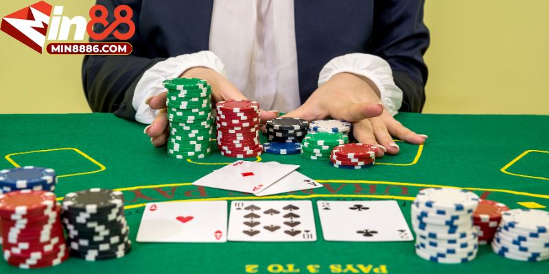 Baccarat trực tuyến là gì?
